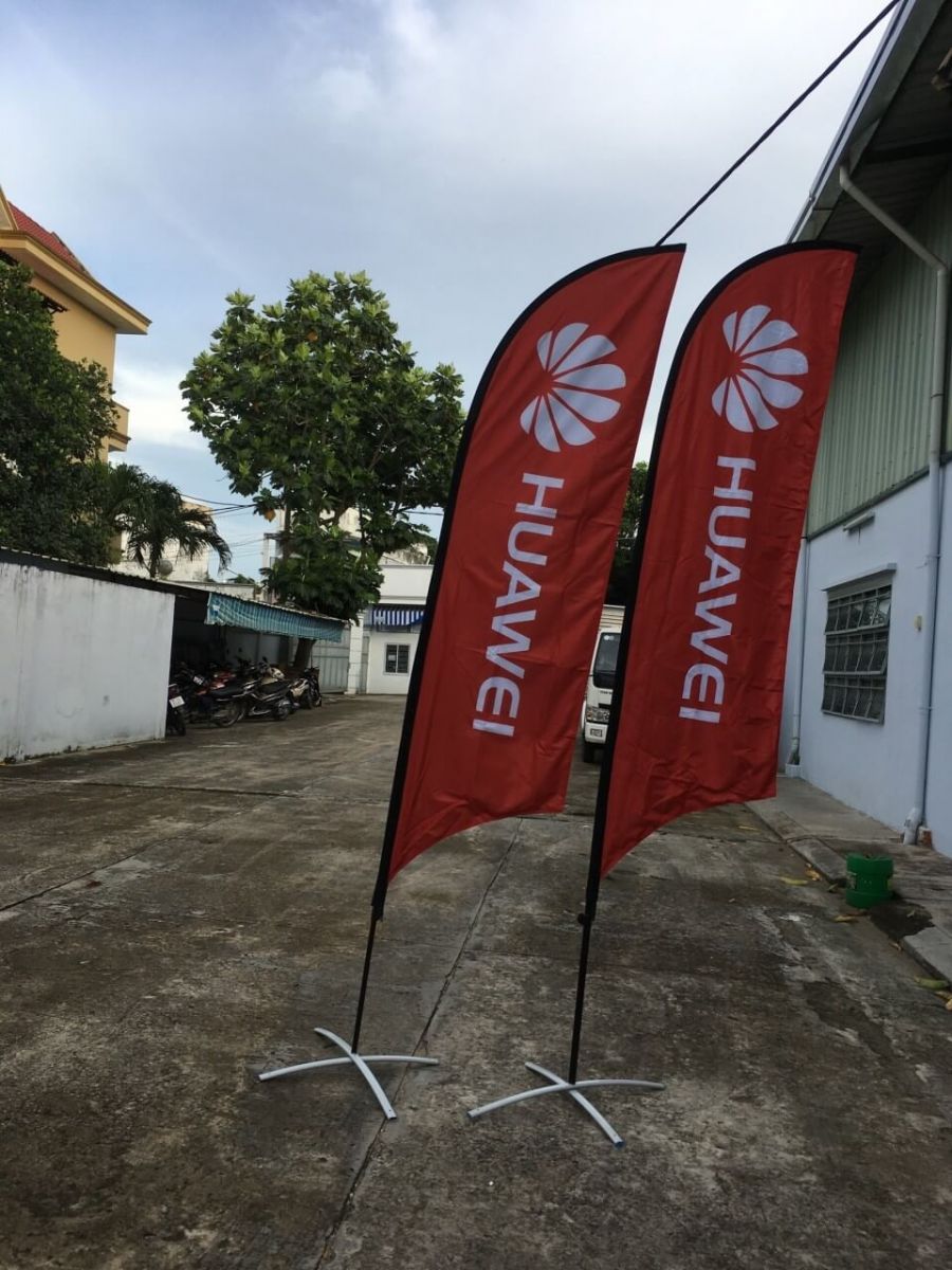 Mẫu cờ cánh buồm logo Huawei