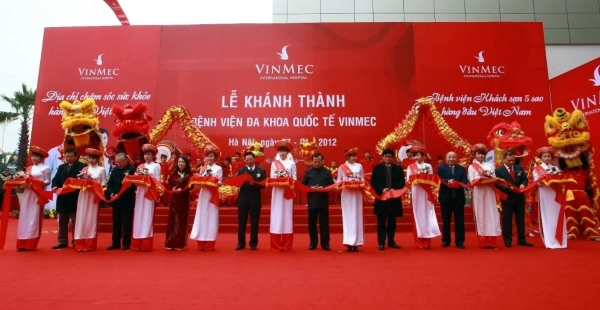 cắt băng khánh thành